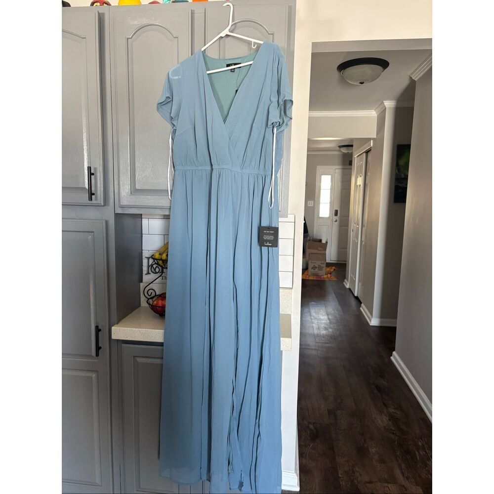 Lulus long formal dress NWT